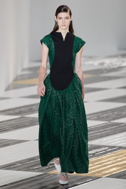 中西交匯、實驗性輪廓,造就當代藝術與時裝的活力交織|Loewe F/W 2020