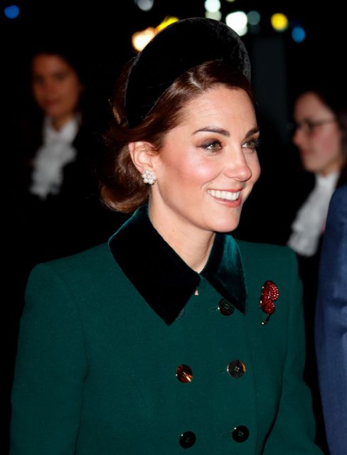 跟著「王室KOL」Kate Middleton帶頭箍:精選8款$3,000以下名牌頭箍,Gucci、Prada、MiuMiu都買到