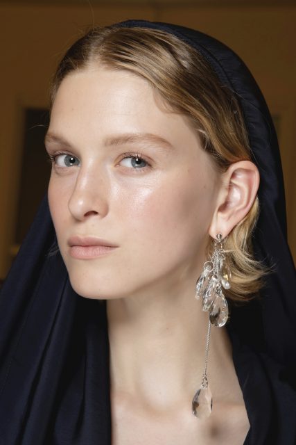 2020春夏最具特色的妝容:由日本文化到森林精靈