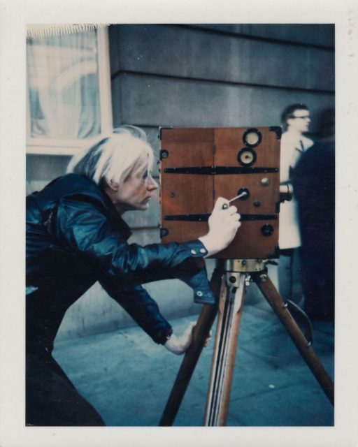 佳士得拍賣 Andy Warhol 60張照片:為美國各地藝術家提供緊急救濟基金