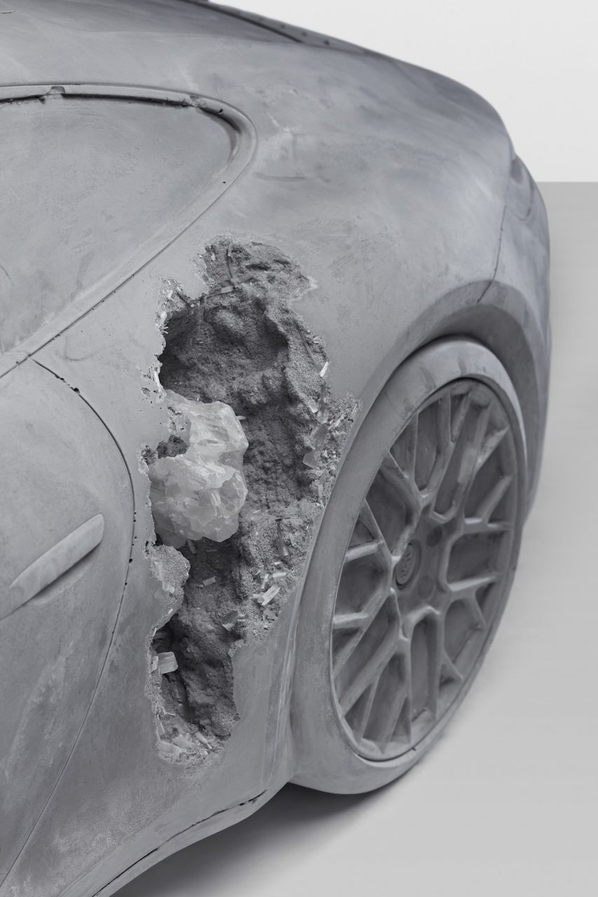 富藝斯與K11 MUSEA：首度亮相出炙手可熱藝術家 Daniel Arsham 「水晶侵蝕的保時捷雕塑」