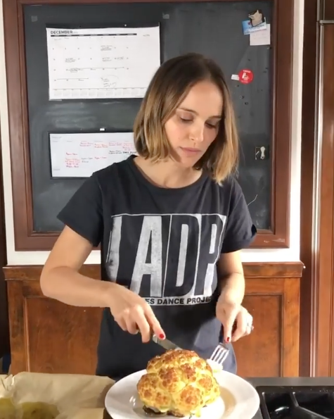 人美心善,影后 Natalie Portman 在 Instagram 上分享素食有營餐單及煮食視頻