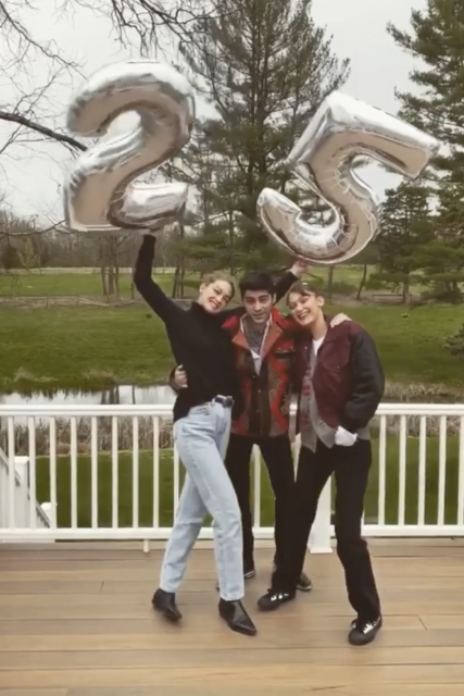 Gigi Hadid 和 Zayn Malik 罕見合體出現 Instagram