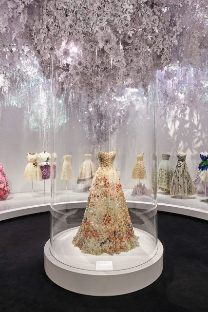 Dior 推出網上虛擬展覽「Christian Dior: Designer Of Dreams」|解構不容錯過的細節處