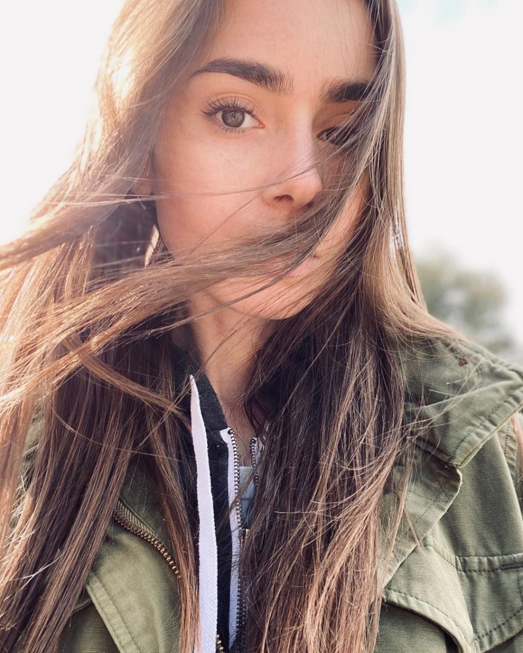 白雪公主 Lily Collins 分享自己曾飽受精神健康問題困擾，以親身經歷勉勵大家