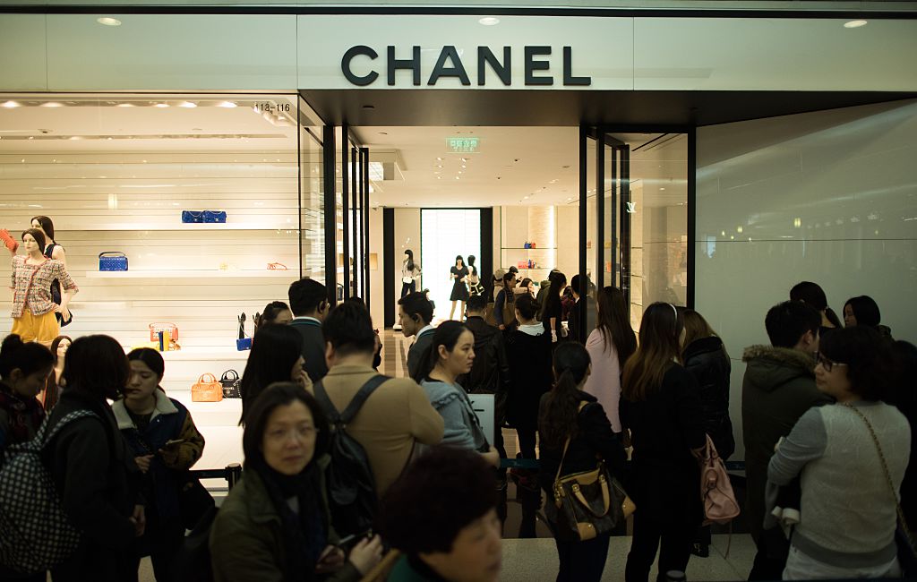 疫情減緩：Chanel 、Louis Vuitton 已加價？入門級單品銷量大反彈