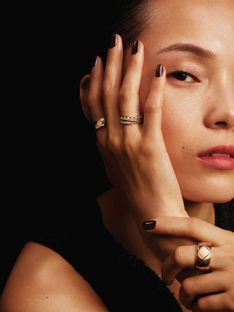 Coco Chanel 如何從馬廐發掘菱格紋，再將之轉化為奢華珠寶？