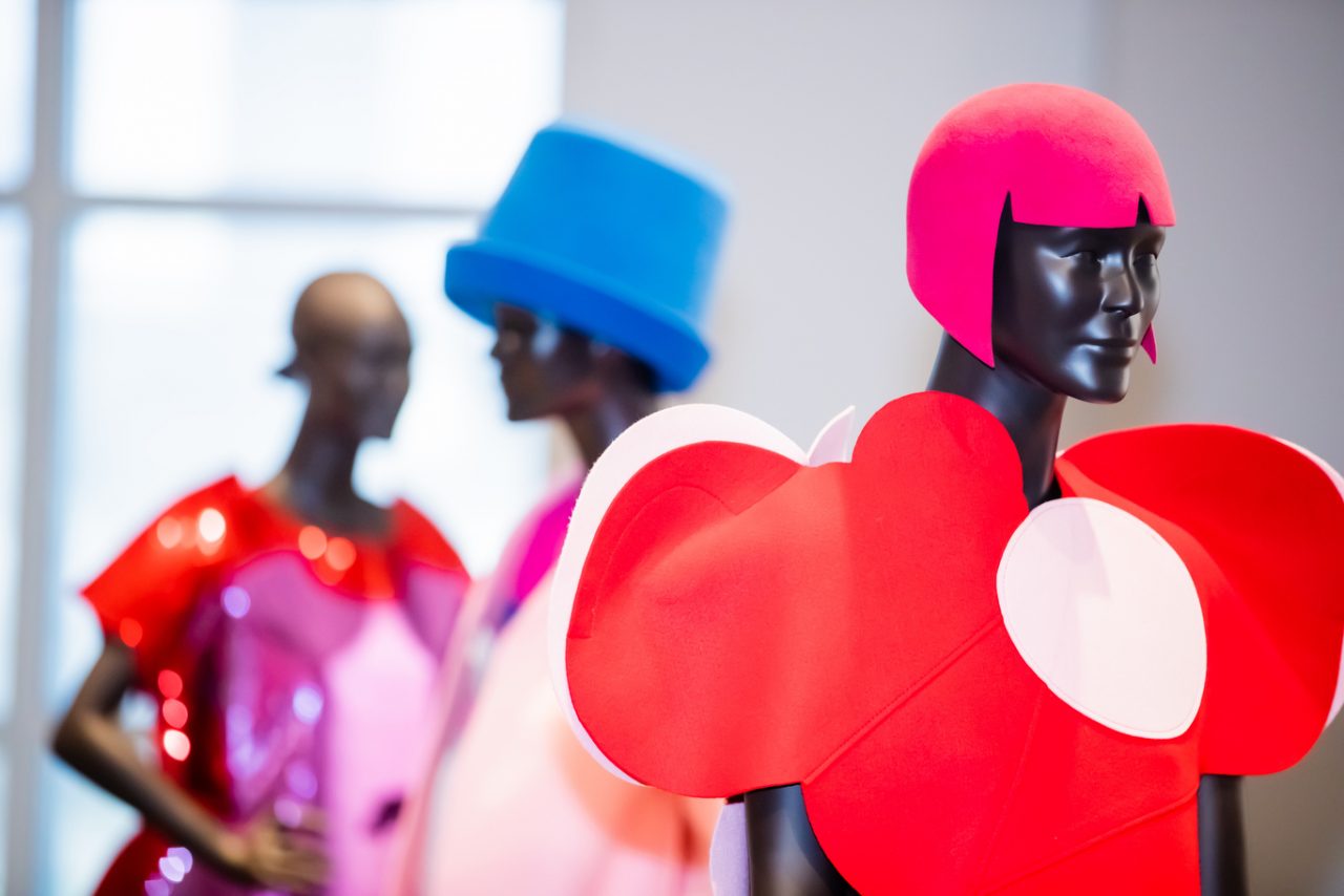 給川久保玲的情書：頭號粉絲Michelle Elie舉辦展覽，展示她多年來的Comme des Garçons收藏品