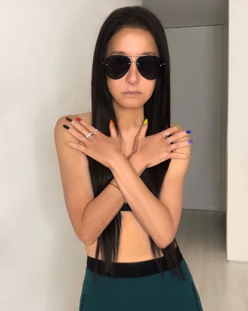 網民跪求 75 歲終極美魔女 Vera Wang 保持年輕的秘密:「不太會做運動⋯⋯」