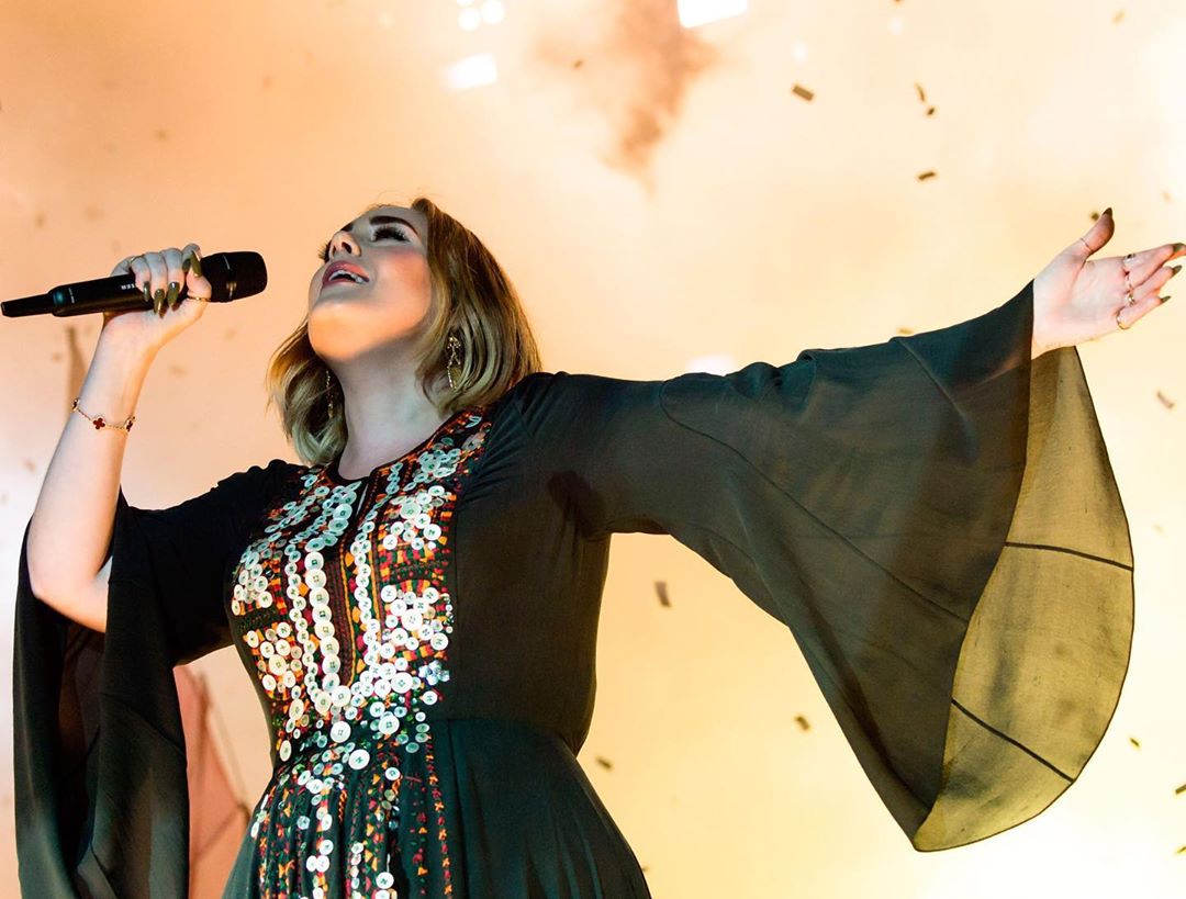#SummerInVogue：Adele 狂甩98磅的飲食計劃大公開！女生們一定要學起來！