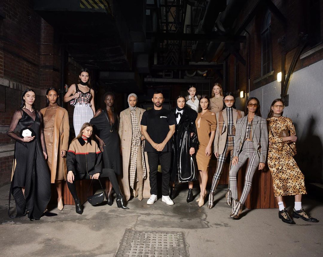 Burberry 無懼疫情照舊舉行時裝展，首個英國品牌落實2021春夏系列發布