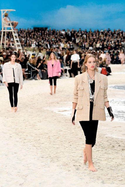 #SummerInVogue 夏日穿涼鞋才是最時尚：為你精選10對最長青的拖鞋！