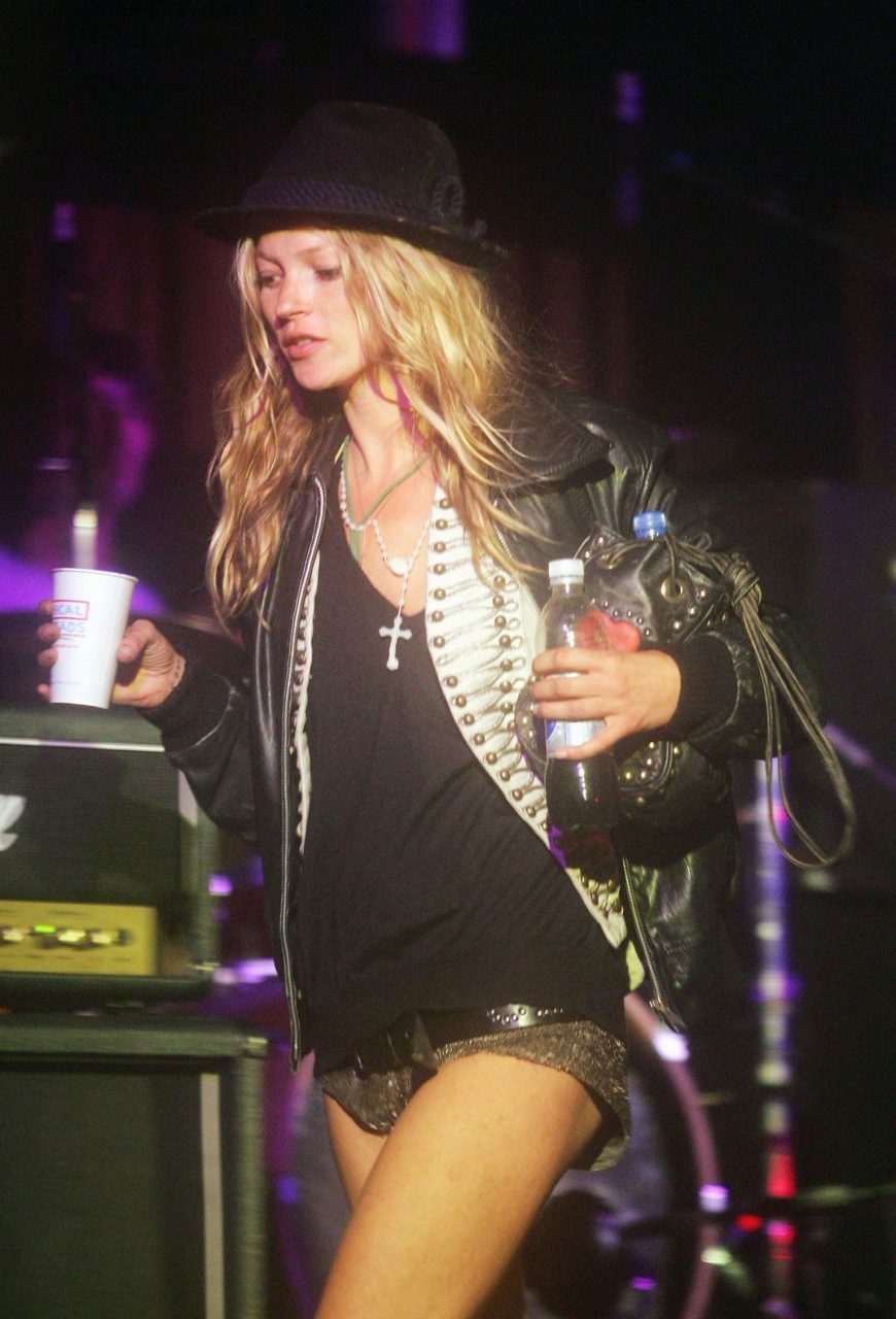 音樂節的時尚由 Kate Moss 定義：10個 Glastonbury 裝扮奠定如今音樂節的造型