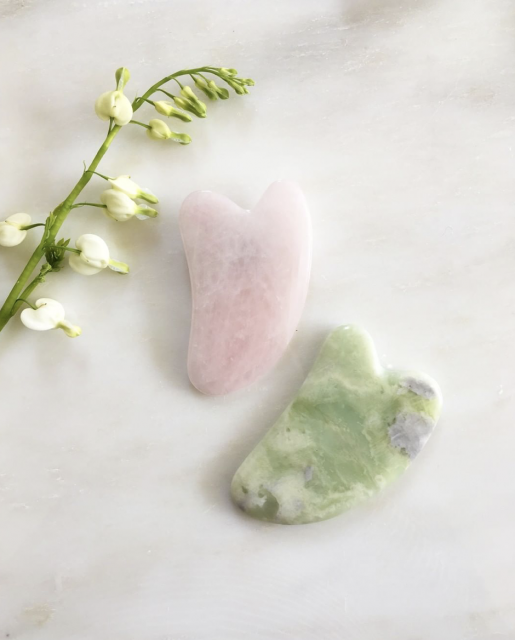 刮痧演變成現代美容護膚 專訪HAYO’U創辦人Katie Brindle破解美容「刮痧」的迷思