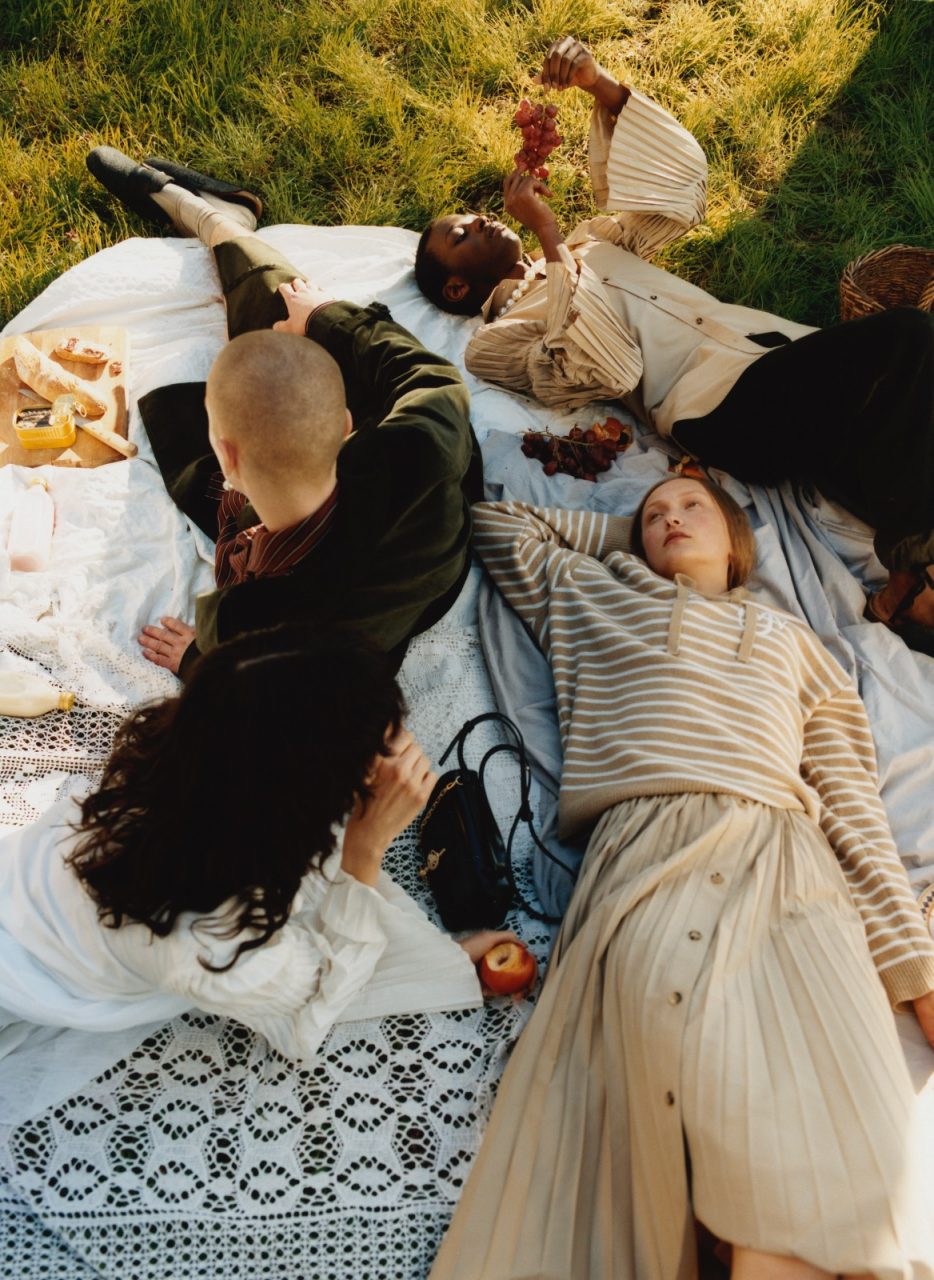 YOOX成立二十周年：聯手 JW Anderson 再現經典，推出英倫風聯乘系列