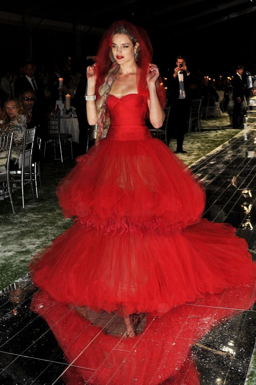 24張回顧 LVMH 總裁 Bernard Arnault 準媳婦 Natalia Vodianova 精彩天橋時刻