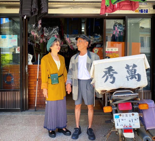 萬秀洗衣店2個月吸粉50萬:一起感受這對台灣老夫婦紅遍全球的時尚感染力