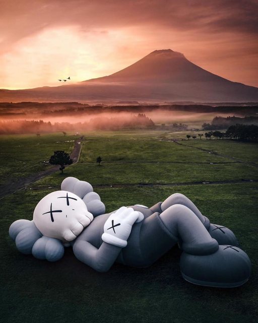 KAWS 藝術為甚麼讓全球人都瘋狂？你一定要知道有關 KAWS 的事情