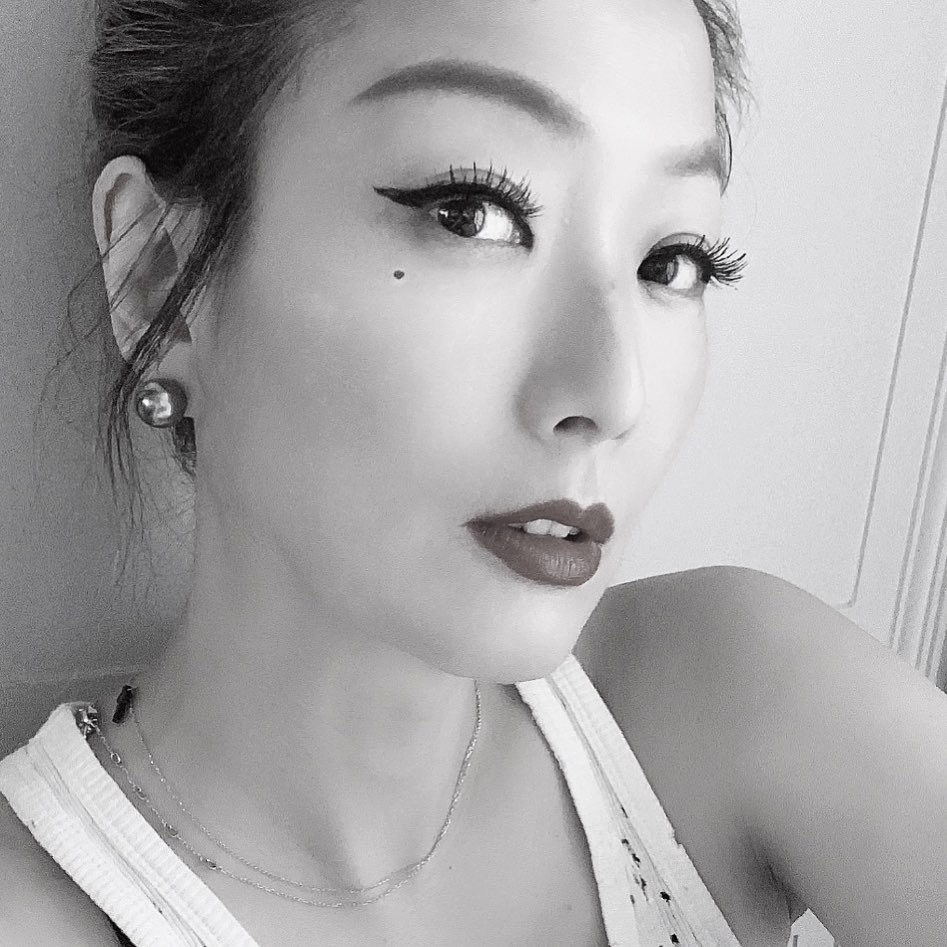 鄭秀文、黎姿等於Instagram上載黑白相？Black and White challenge的意義及故事由2016年說起