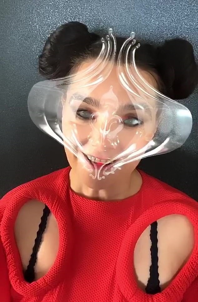 戴上最前衛面具的冰島音樂女王 Björk 公布慈善演唱會詳情
