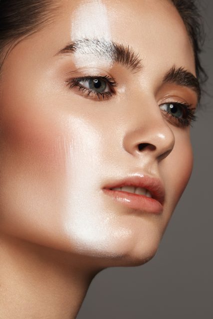 忽略眼部護理的可怕，一條眼紋顯老數年！你要知道的眼部護理迷思