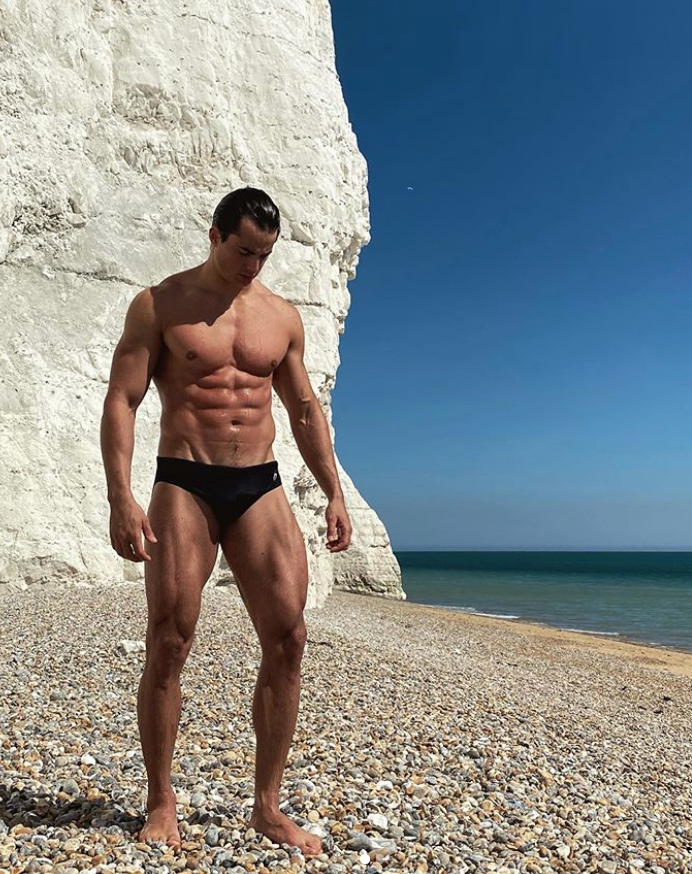 #SummerInVogue 疫情下男模特兒如何度假？從他們的 Instagram 享受夏日時光