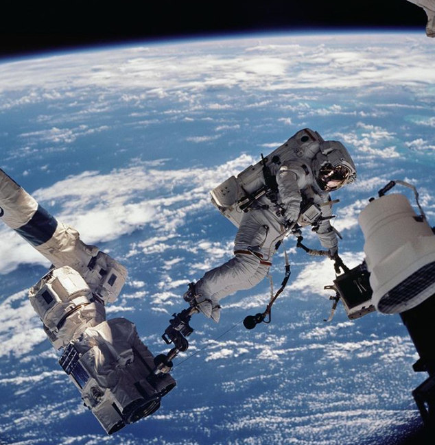 外太空的氣味你想像得到嗎？NASA 宣布將推出「太空香水」