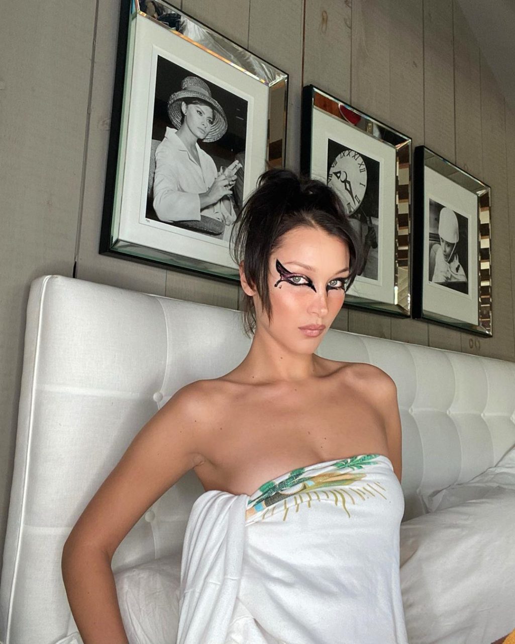 Bella Hadid的高強化妝技巧：Stay Home 500天的精緻蝴蝶眼妝