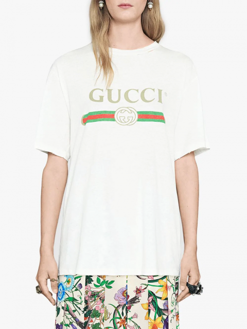 精選16件名牌Logo White T-Shirt：休閒又有質感的必備單品