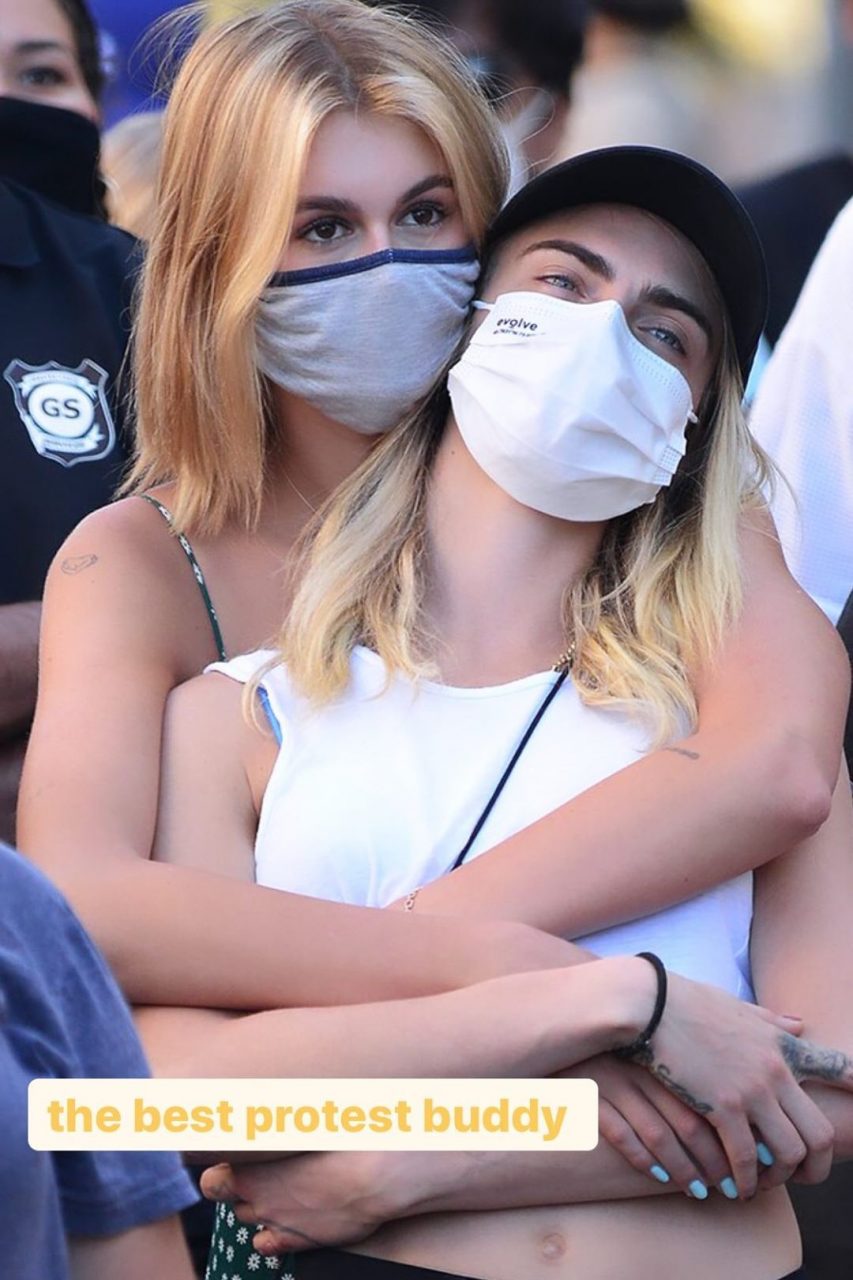是友情還是愛情？Kaia Gerber在Cara Delevingne的生日當天分享兩人的同款紋身