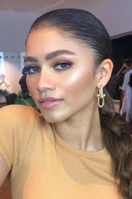 何謂“Dolphin skin”？Kendall Jenner、Hailey Bieber等荷里活星級化妝師Mary Phillips掀起美容界最新潮流