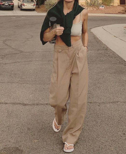 最實用的同色系穿搭：利用奶茶色系單品穿出最溫柔的自己