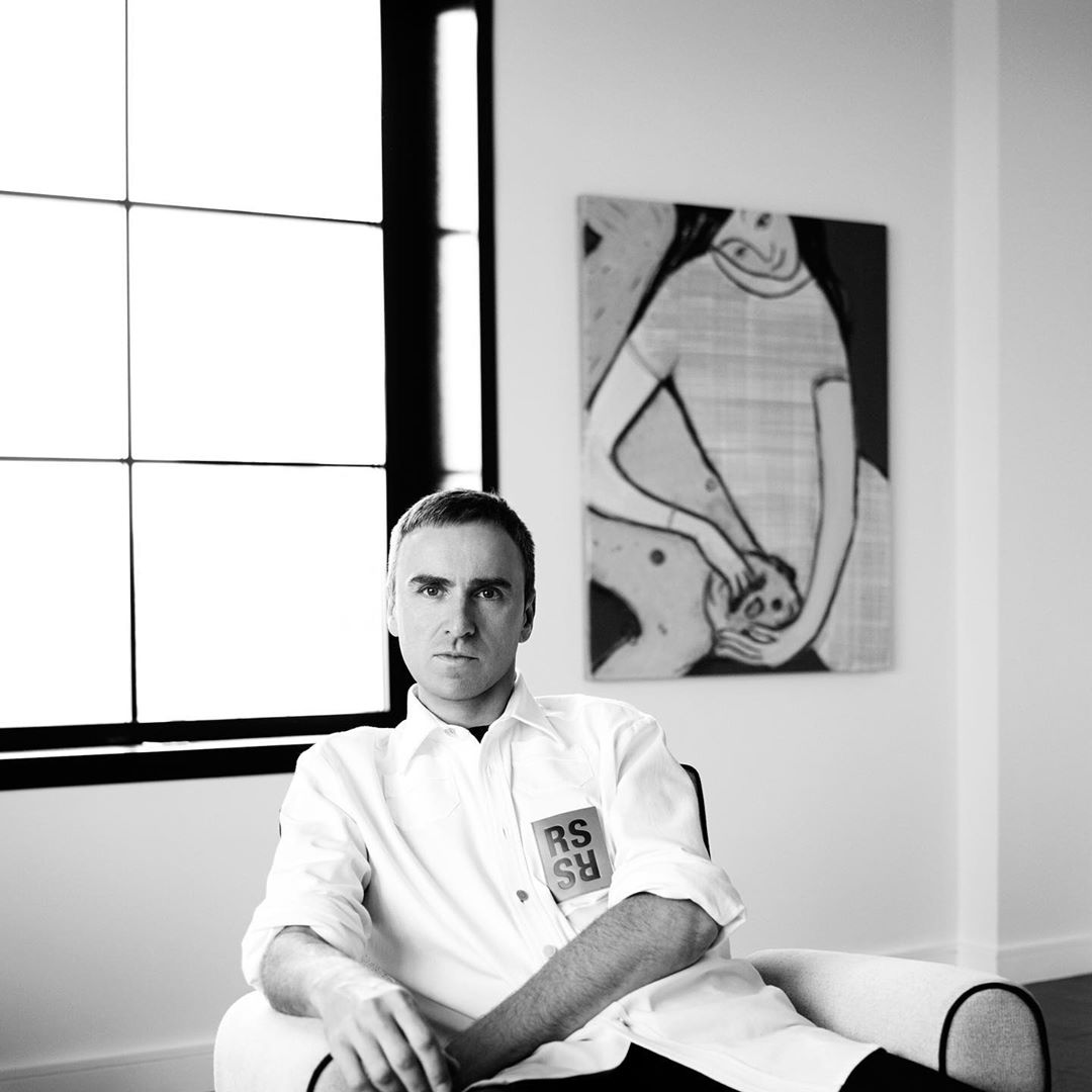 才華橫溢的 Raf Simons 不再受到品牌限制，為自己推出 Raf Simons 女裝系列！