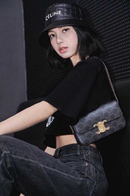 百搭又顯臉小的絕佳單品！精選 Louis Vuitton、Prada、Loewe 等10款時尚漁夫帽