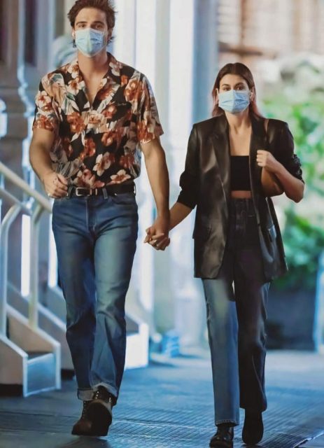 Couple Goals：從這些有完美身高差的明星情侶學習情侶穿搭！