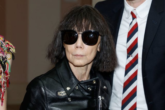 疫情下,川久保玲希望你多穿 「毒藥般的衣服」?