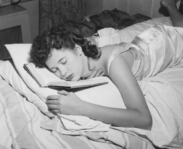 第二天光彩照人的秘密:推介5款大熱睡眠面膜,睡個真正的「美容覺」