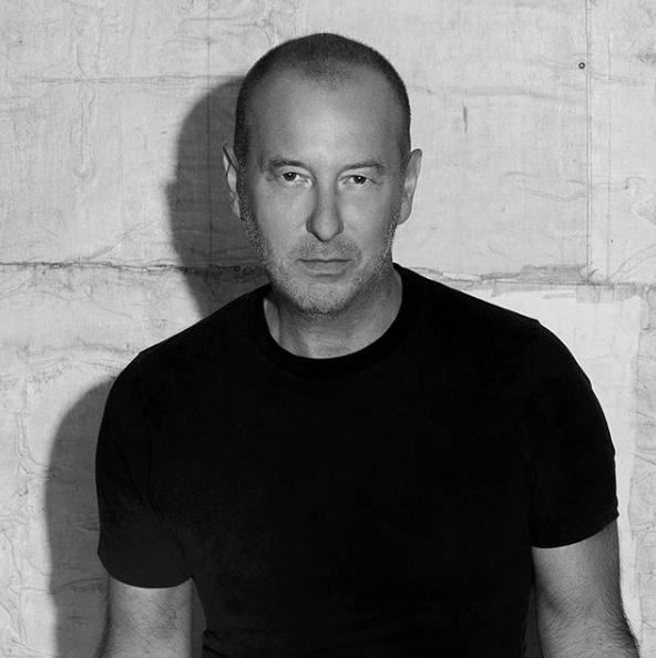 Helmut Lang 回來了?與Anthony Vaccarello在Saint Laurent Rive Droite舉辦展覽