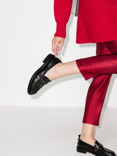 歷久不衰的精緻鞋履:2021秋冬必備的10對時尚 Loafers 樂福鞋,輕鬆襯托優雅氣質