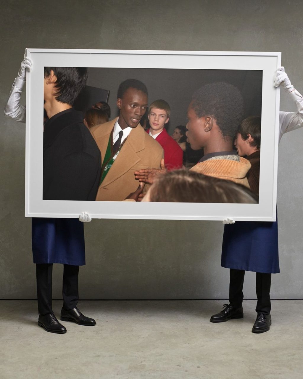 Prada 首個與蘇富比合作的慈善拍賣，超出預期總成交額高達439,362 歐元！