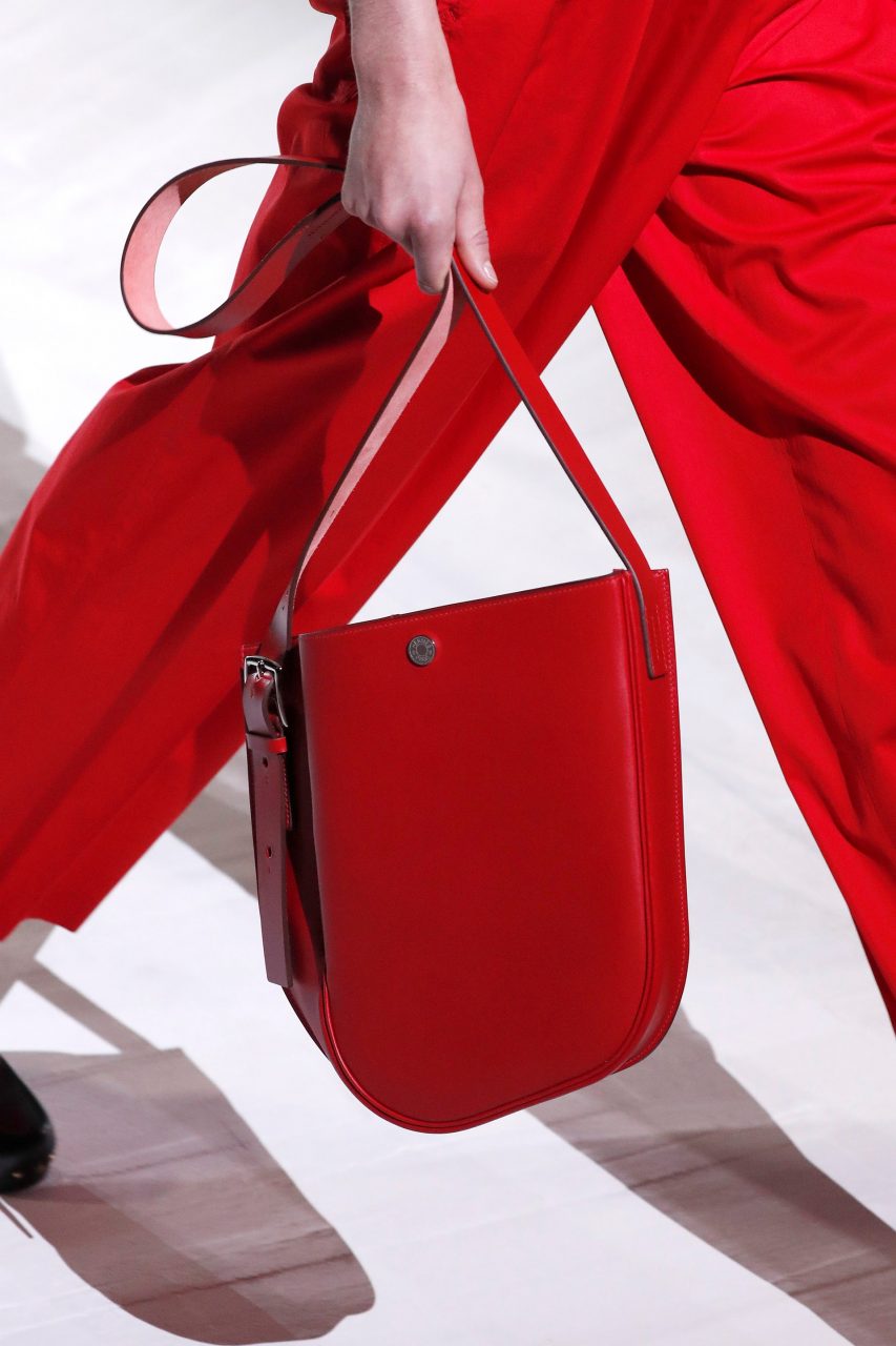 剛落幕的2021春夏系列，從 Chanel、Dior 到 Hermès ，最矚目的8個手袋值得你入手！