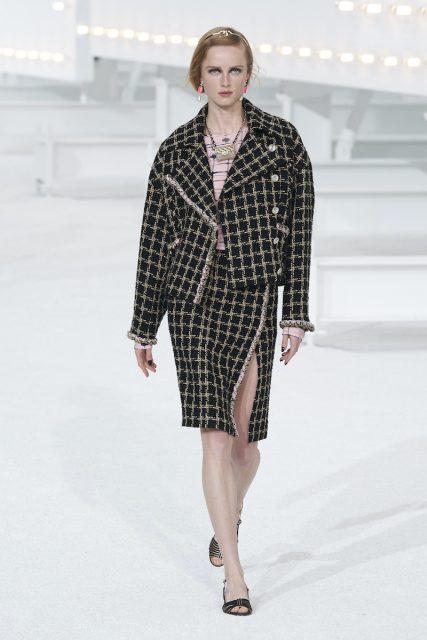 Virginie Viard Reinvigorates Old-School French Cinema With A Hollywood Twist For Chanel Spring/Summer 2021