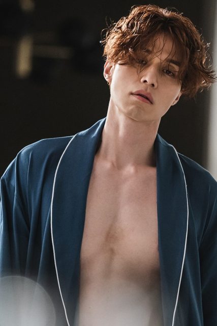 天蠍男為何教人念念不忘?從「九尾狐」男神李棟旭身上看天蠍座的神秘性感魅力