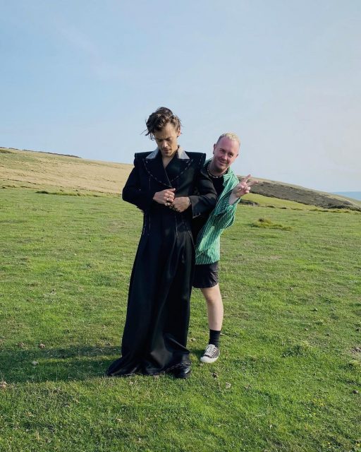 時尚音樂男神之路—— Harrry Styles ：「玩衣服的樂趣太多了。」