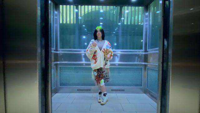Billie Eilish潛入商場變成快餐小偷? 新歌 “Therefore I Am” 諷刺「你根本不認識我」!