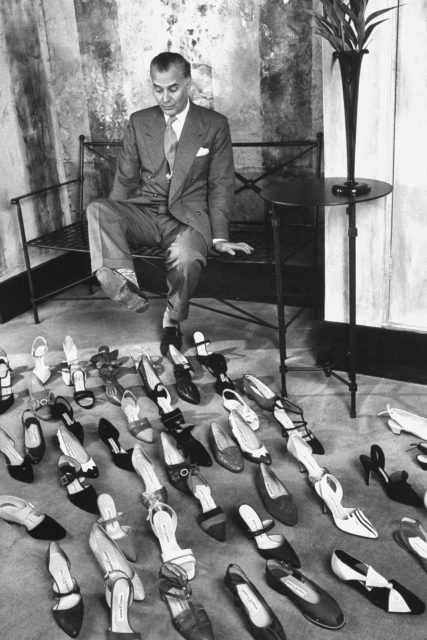 一代鞋王 Manolo Blahnik 最喜歡的電影清單:從占士甸到阿倫迪龍