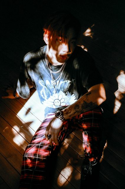 #GenZtoA 華語樂壇核彈級全能歌手 ØZI:「只要保持激情、好奇心和謙卑的心態,世界盡在你掌握之中。」