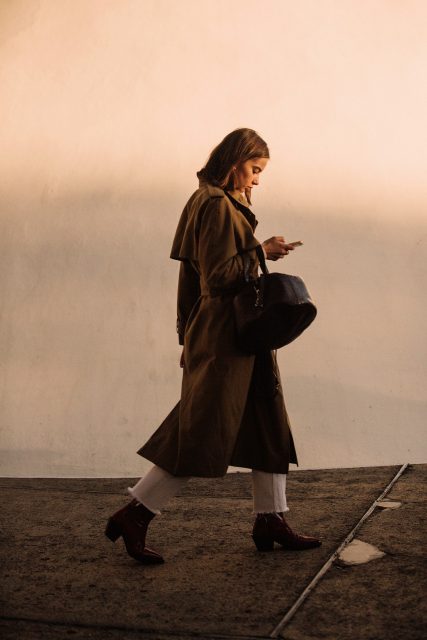 越滑越寂寞的Instagram憂鬱？寂寞為何誕生成為現代流行病