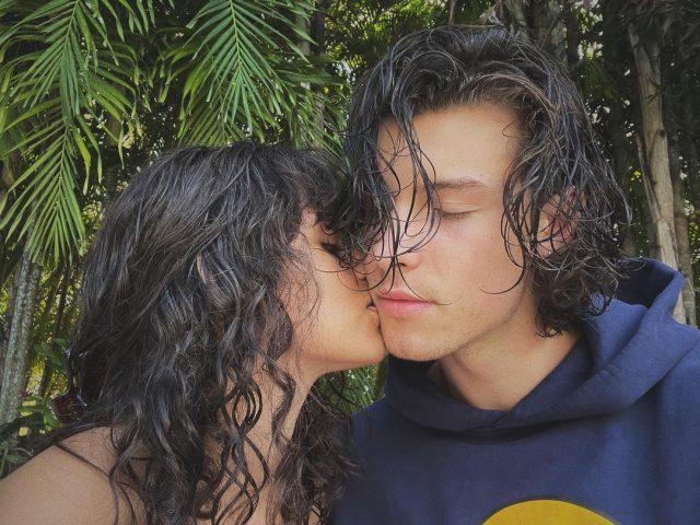 訂婚的節奏?樂壇最受矚目情侶Camila Cabello & Shawn Mendes還有Taylor Swift & Joe Alwyn都將傳出婚訊