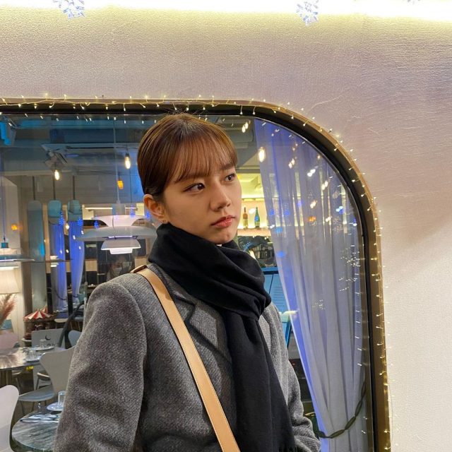 韓國女星最愛的冬日頸巾！精選少女感十足的百搭簡約款式